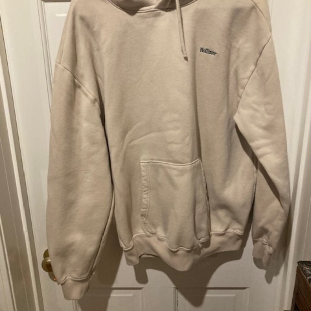 hollister sweatshirt